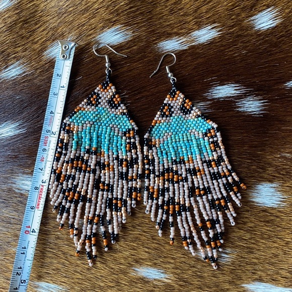 SOLD🛑🛑 Beaded thunderbird & leopard earrings - Picture 2 of 2
